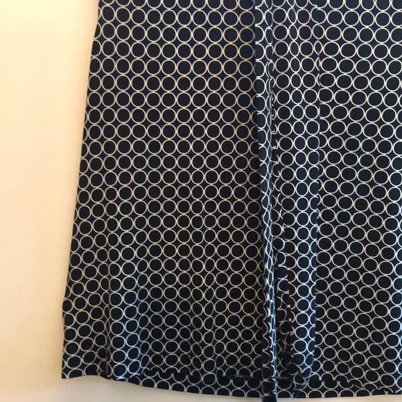 Banana Republic silk shell with tie - Picture 5 of 8